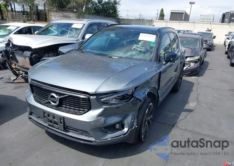 2019 Volvo Xc40 T4 R-Design z USA, uszkodzony, nr VIN YV4AC2HM0K2152315